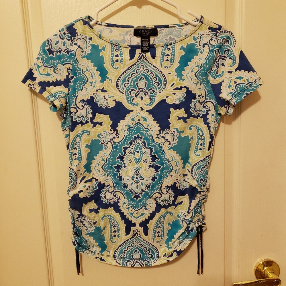 Women's Multicolor, short sleeve top w adjustable ties on either side of bottom